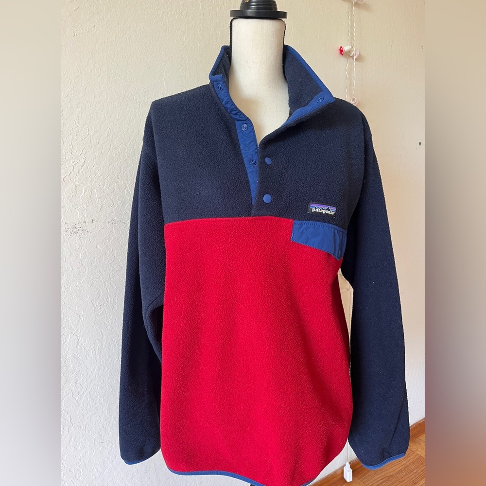 Patagonia Red and Navy Fleece Jacket M